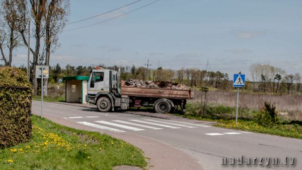 Chodnik ma być naprawiony do 8 maja